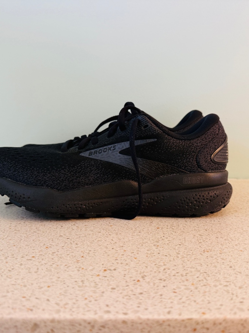 Brooks Ghost 16 running shoes, women's size 8, black, EUC